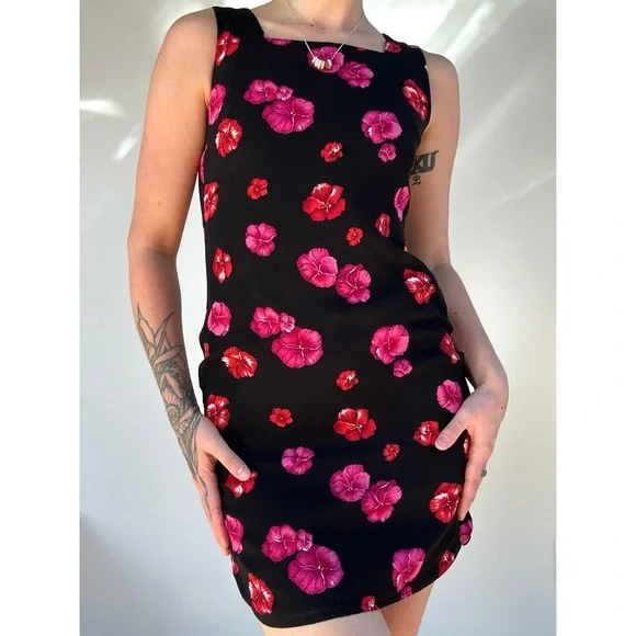 Vintage Tropical Dress - Picture 2 of 8